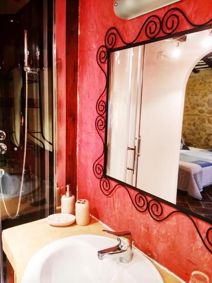 Chambre D'Hotes Face Au Lavoir Methamis Room photo
